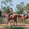 passeio a cavalo na fazenda três quedas