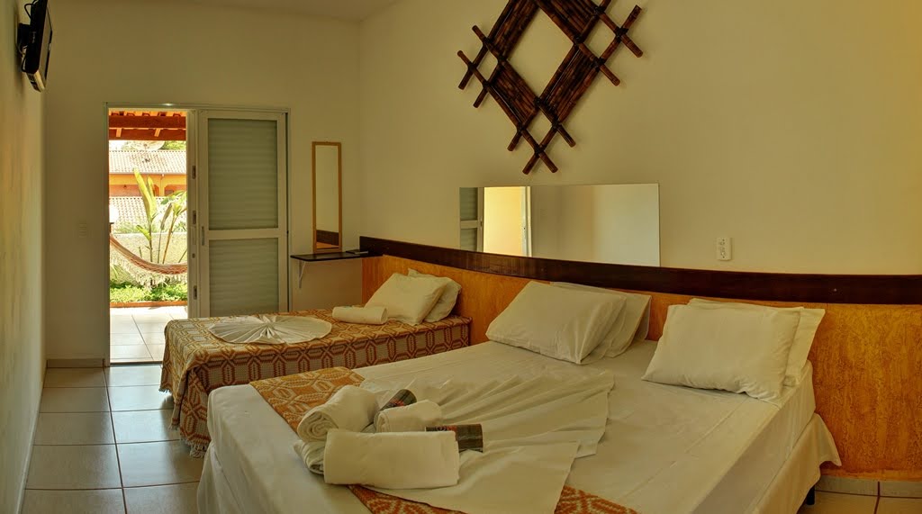 quarto-triplo-do-hotel-pousada-natural-em-Brotas